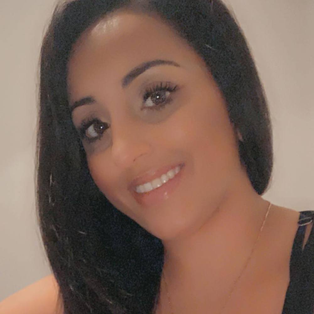 Meet your Posher, Lena